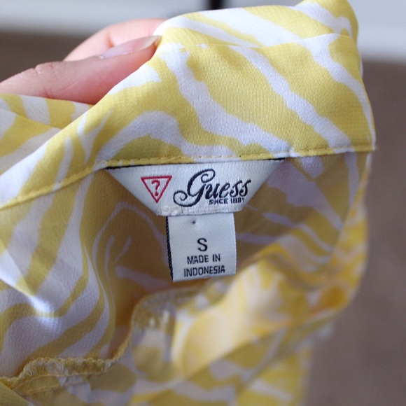 GUESS Small Yellow Sheer Zebra Print Button Down 3/4 Sleeve Blouse - Picture 3 of 7